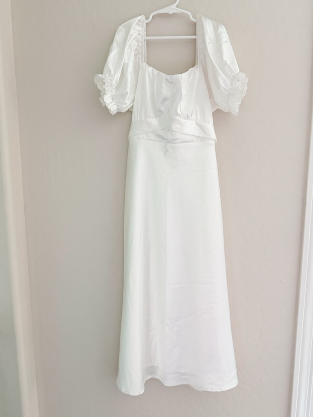 Allison + Kelly Puff-Sleeve Formal Dress